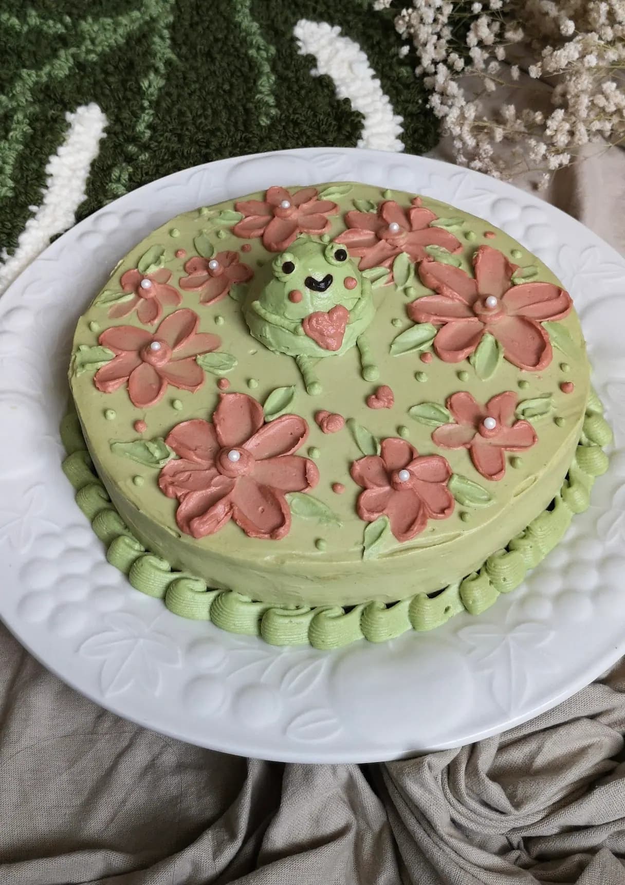 Decorated frog cake baked by Amie Xu.