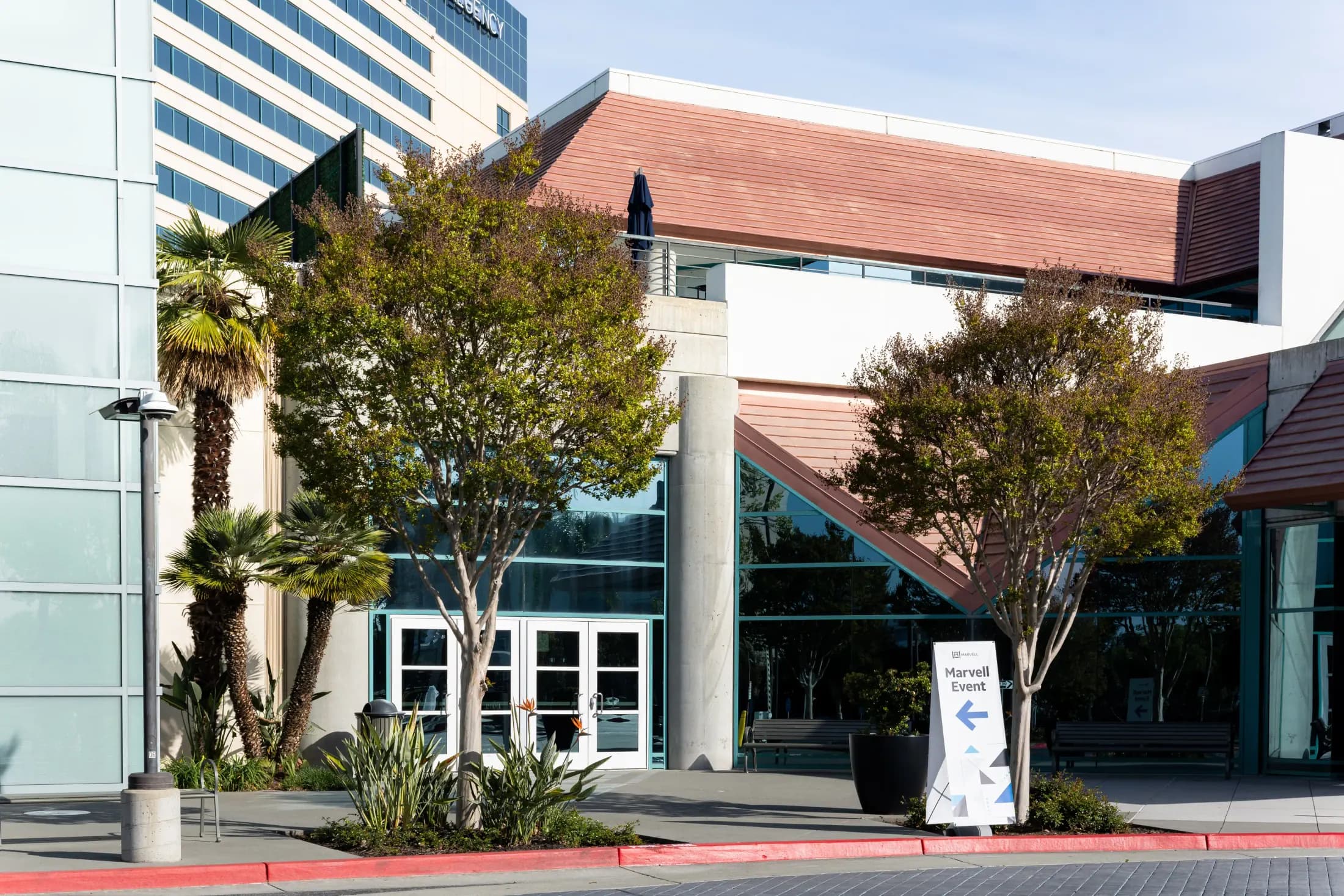 Outdoor wayfinding signage for All Employee Meeting.